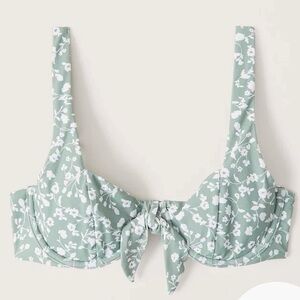 Abercrombie‎ & Fitch Floral Underwire Swimsuit Top